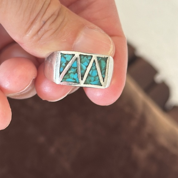 Vintage Zuni Wide Sterling Silver and Turquoise Chip Inlay Ring Southwestern - Picture 12 of 12